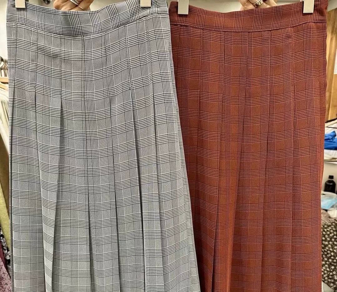 L2410425 Skirts